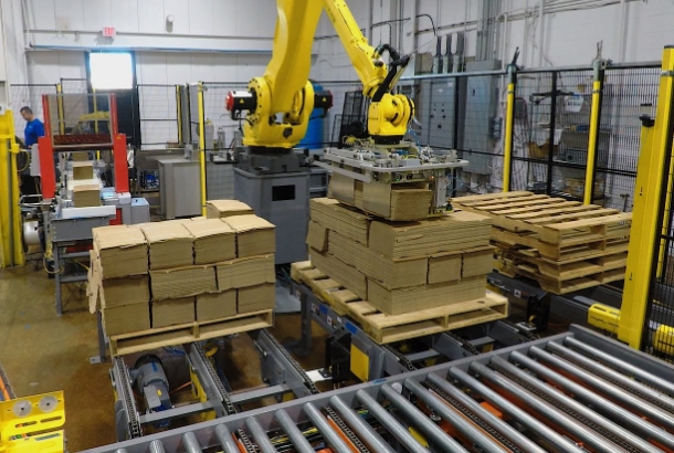 Space Saving Robotic Palletizer Cell