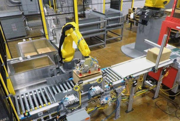 Strapping and Stacking Bundles with robotic palletizers